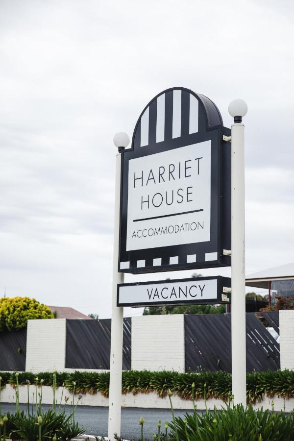 Motel Harriet House Tumut Extérieur photo