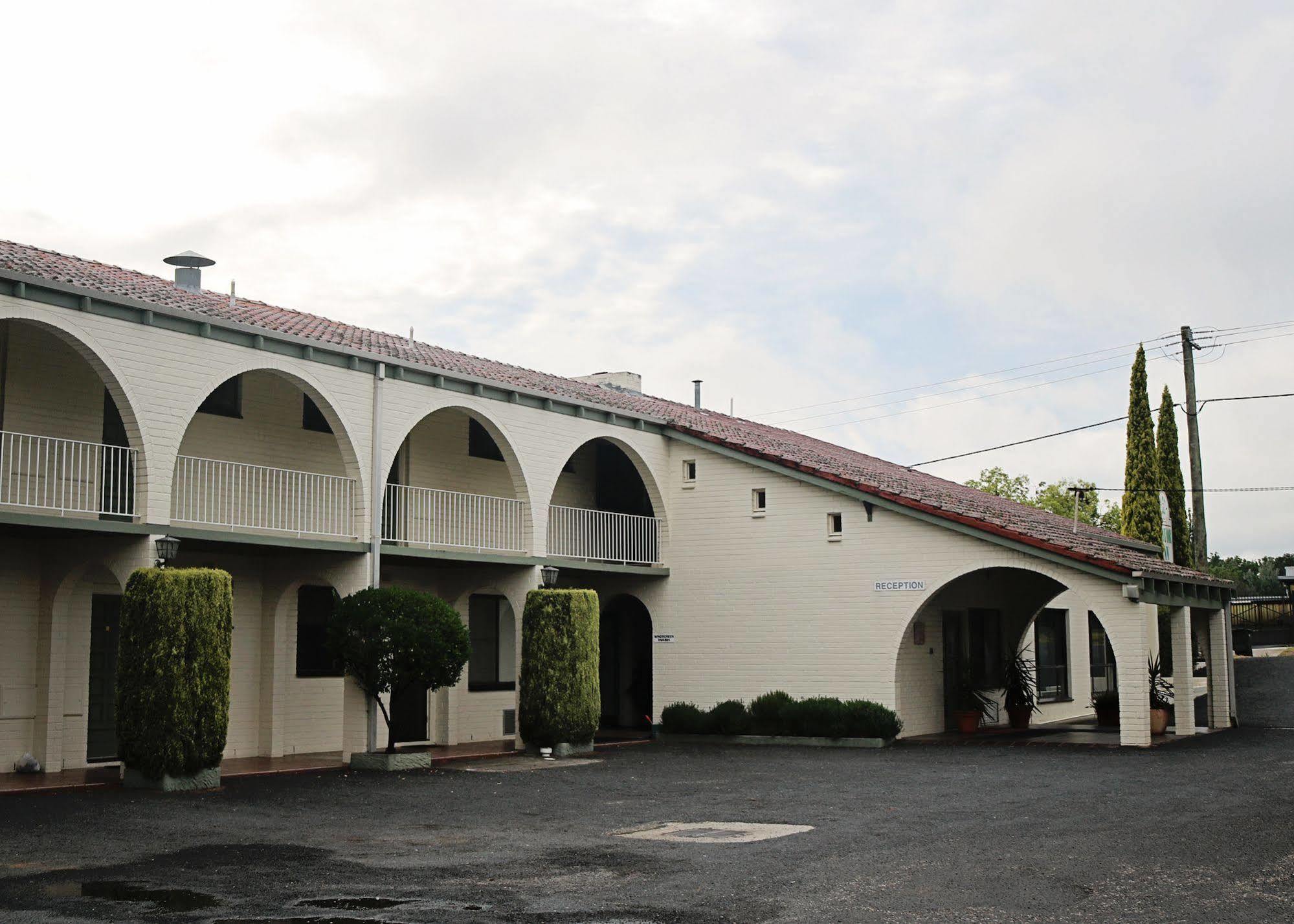 Motel Harriet House Tumut Extérieur photo