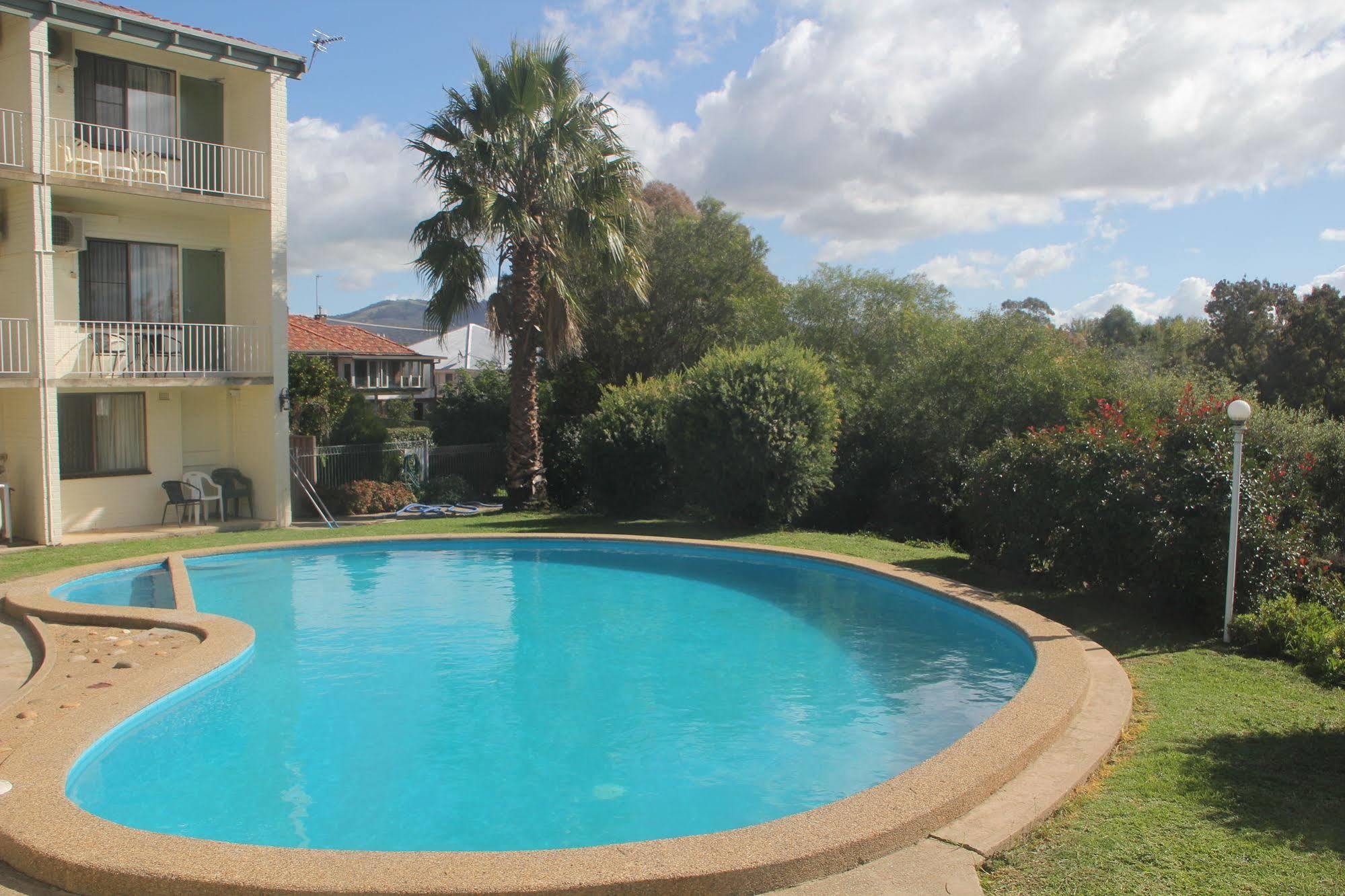 Motel Harriet House Tumut Extérieur photo