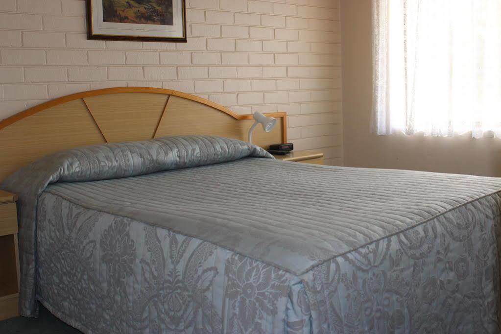 Motel Harriet House Tumut Extérieur photo
